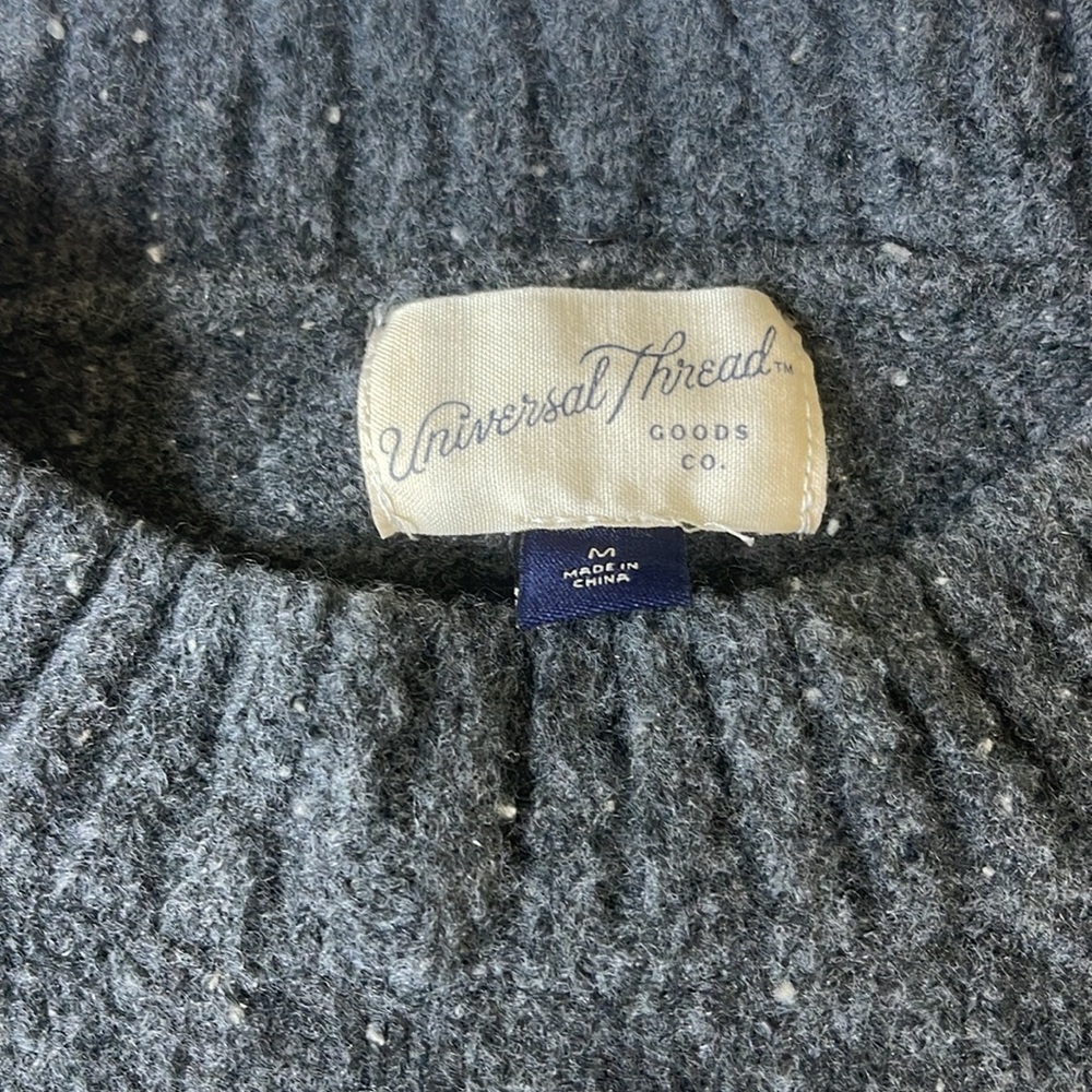 Universal thread sweater - Picture 2 of 3